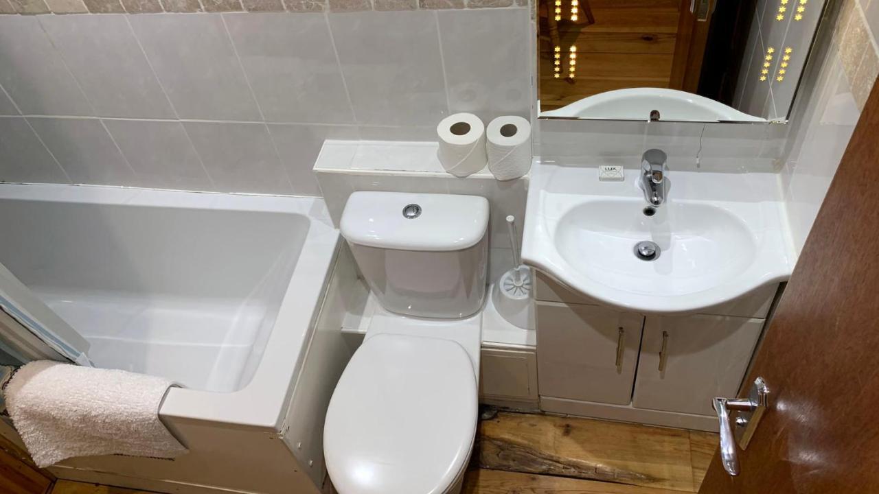 פנזאנס Penthouse 3 - Spacious Harbourside Apartment With Stunning Sea Views מראה חיצוני תמונה
